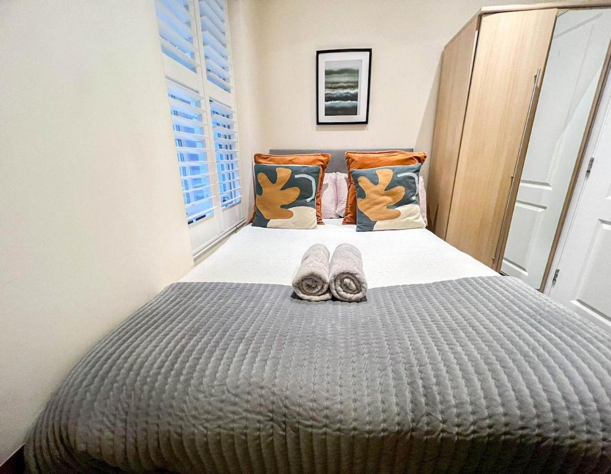 3 Bedroom Apartment With Private Terrace In Pimlico, Westminster, Victoria London Exterior photo