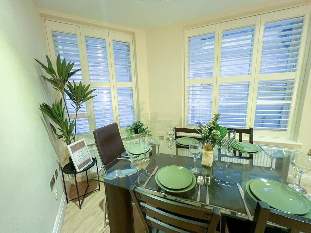 3 Bedroom Apartment With Private Terrace In Pimlico, Westminster, Victoria London Exterior photo