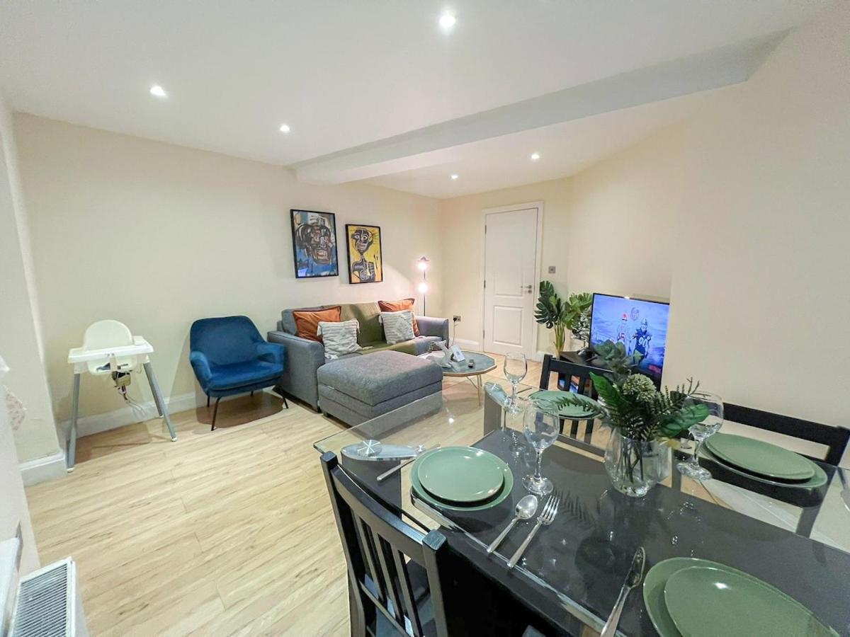 3 Bedroom Apartment With Private Terrace In Pimlico, Westminster, Victoria London Exterior photo